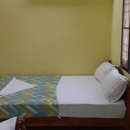 Varadhar Guest House Канчипурам Экстерьер фото